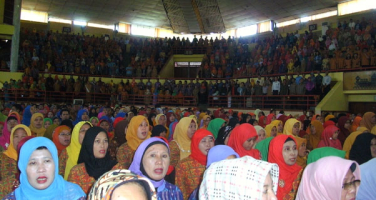 Soal Dana Sertifikasi Guru, Mestikah Kita Gulingkan Herman HN?