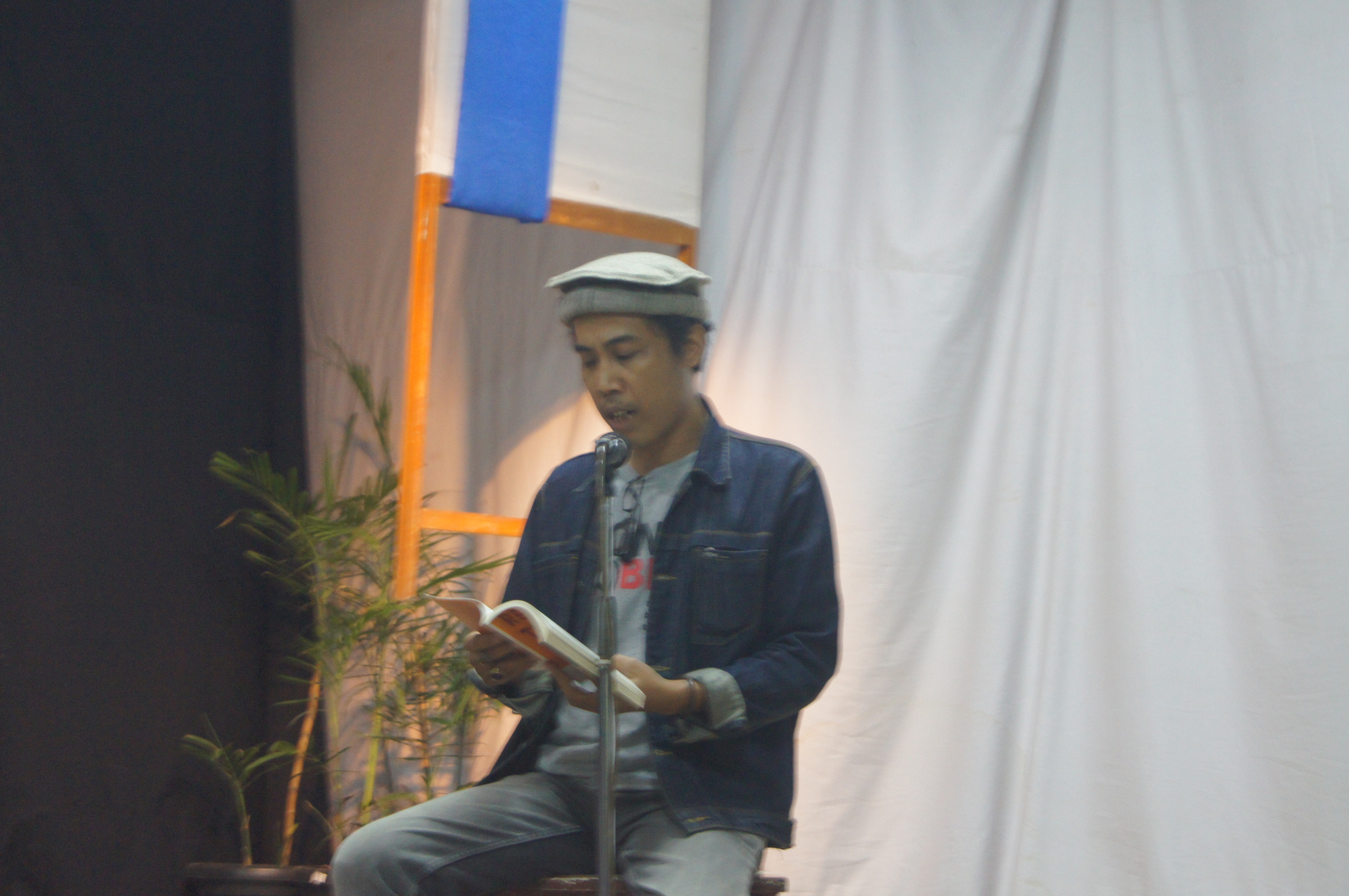 Teks Khotbah Ari Pahala Hutabarat